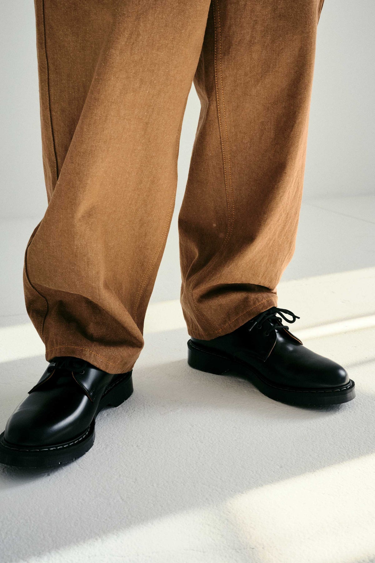 Solovair Gibson Hi-Shine Black